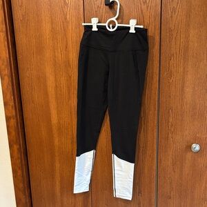 Athletic leggings